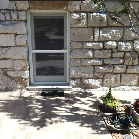 Beba's Garden Apartment Opatija